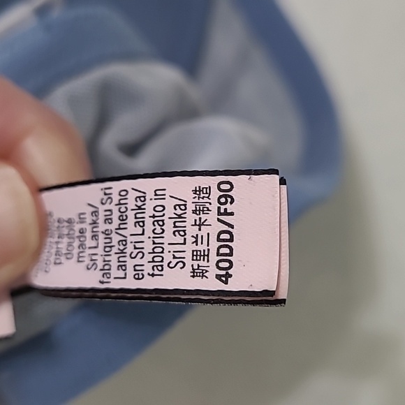 Victoria's Secret Blue with Lace Underwire Plunge Bra size 40DD - Picture 9 of 9